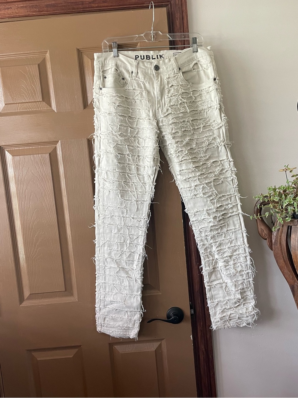 Men’s Publik Distressed Jeans 34